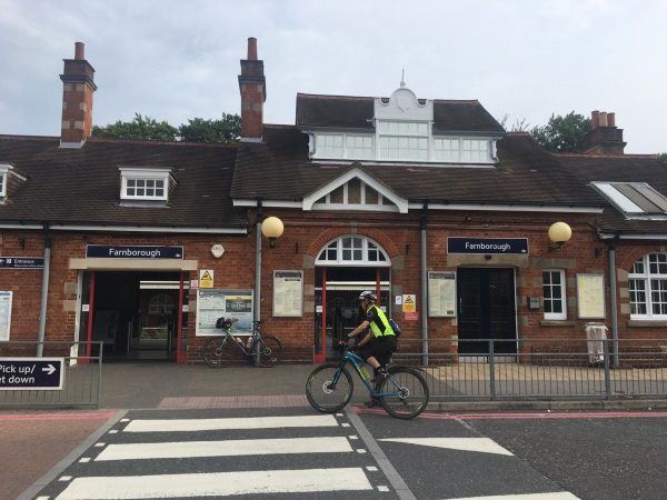 Farnborough (Main) station